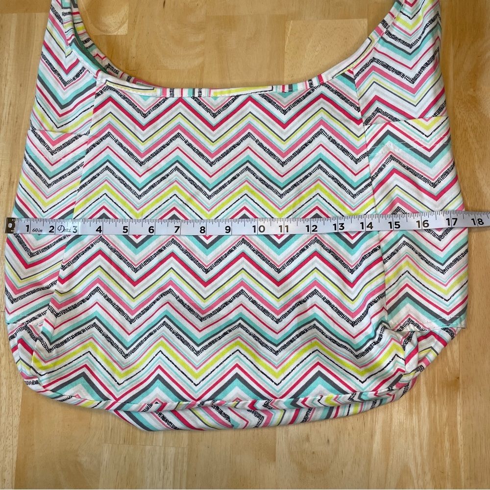 Thirty-one Retired Roundabout Party Punch Reversible Cotton Crossbody Hobo Bag - Picture 9 of 16